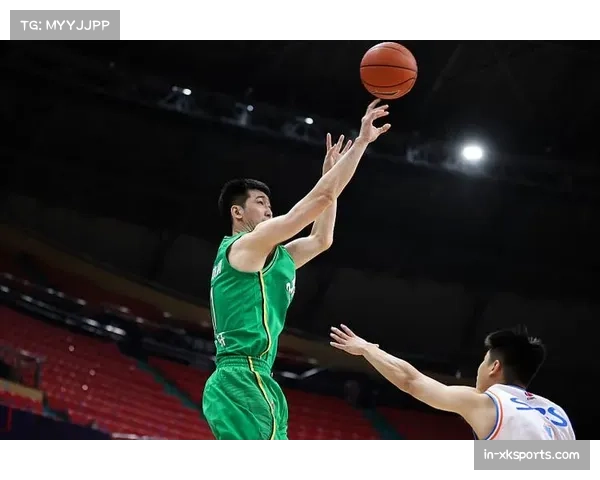 杨鸣分散进攻发起点策略 破解对手重点盯防战术见效